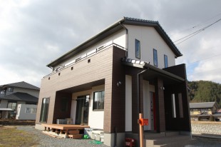 山梨県富士河口湖町新築住宅の外観